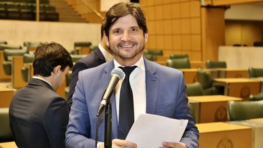 Sucessão na Alesp divide PL e gera reação a André do Prado