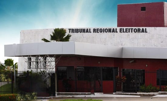 TRE-SE indefere registro de candidato condenado por estelionato