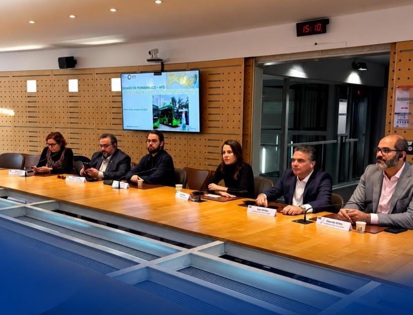 Raquel Lyra busca recursos na França para modernizar transporte público e ampliar abastecimento de água em Pernambuco