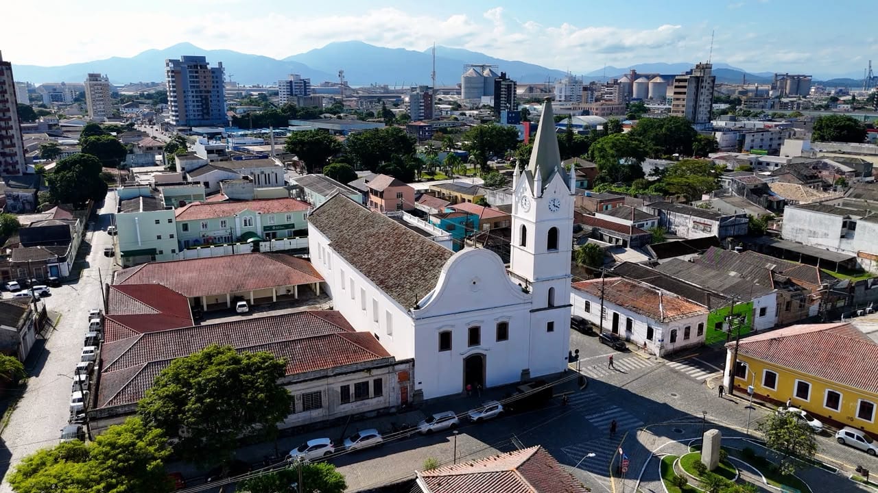 Veja o que abre e fecha no feriado da Padroeira de Paranaguá