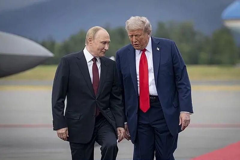 Após disparada do petróleo nas bolsas, Trump busca Putin para acordo sobre diesel