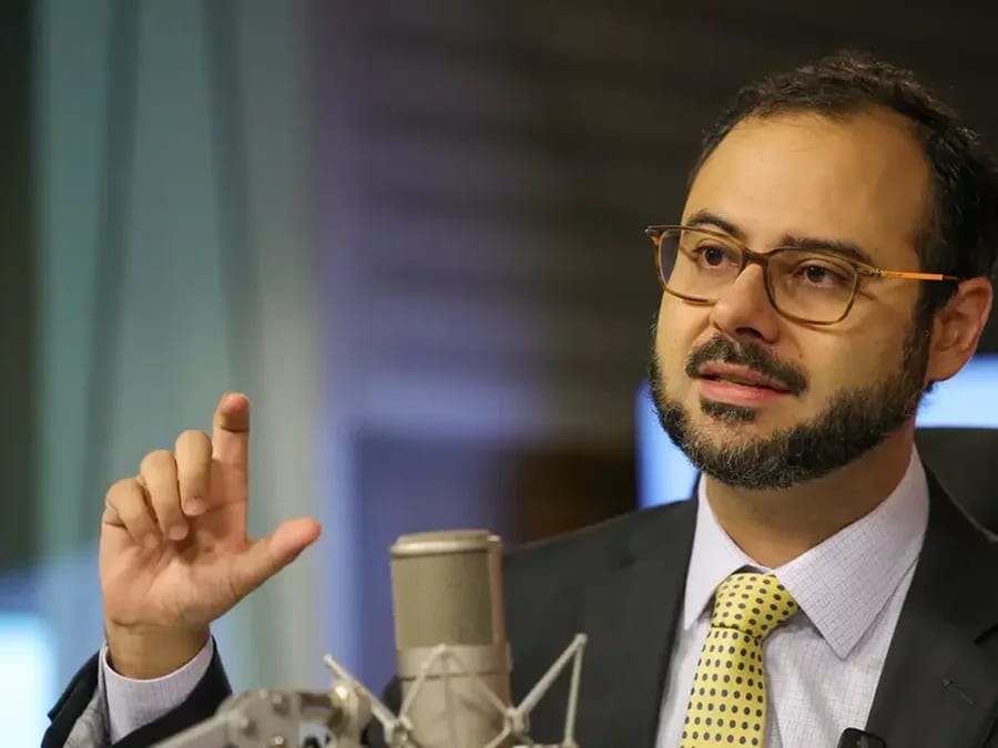 Pix MEI: governo alerta para golpes com cadastros antecipados; programa começa em 2027