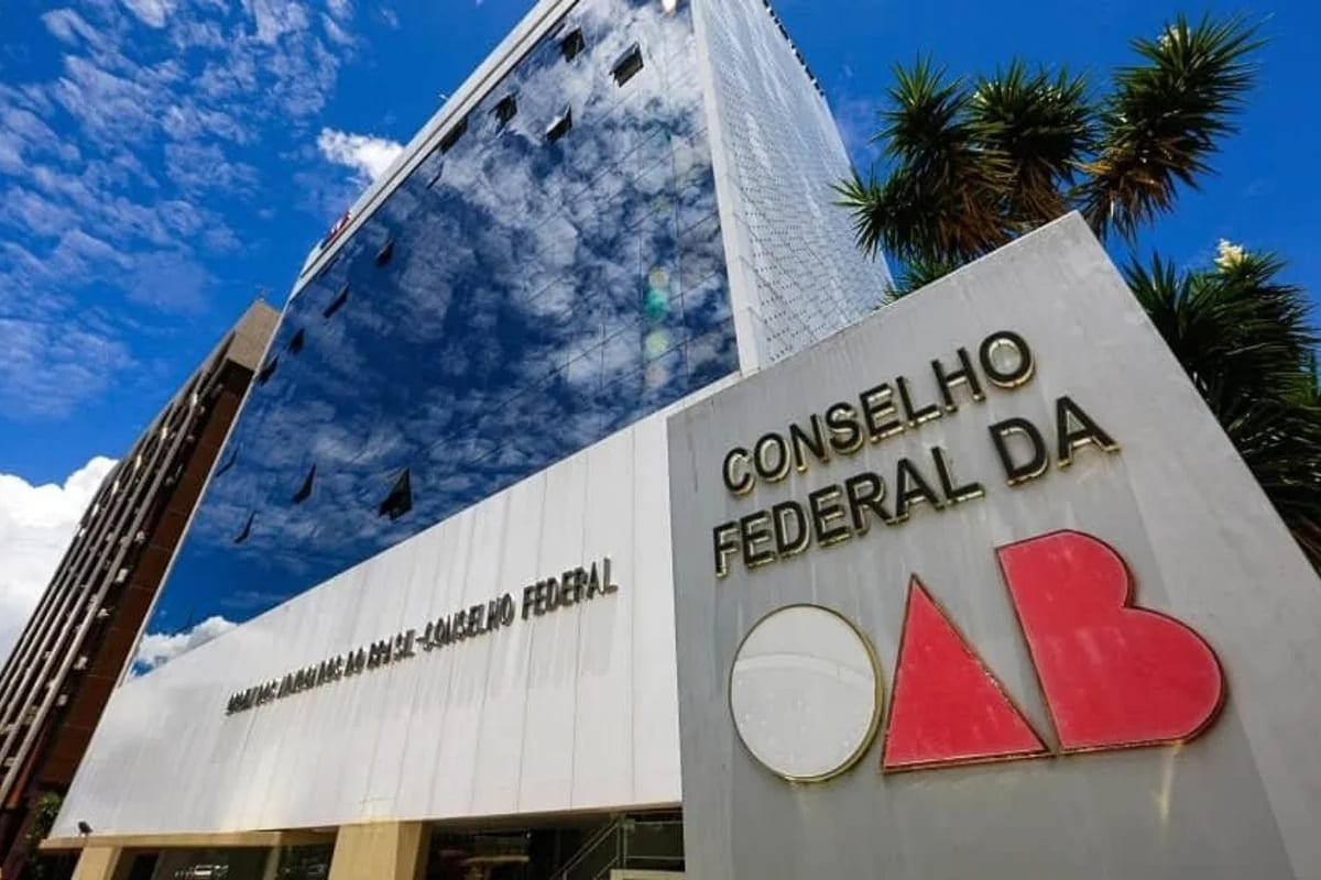 OAB diz que “acompanha com extrema preocupação” crise no STF
