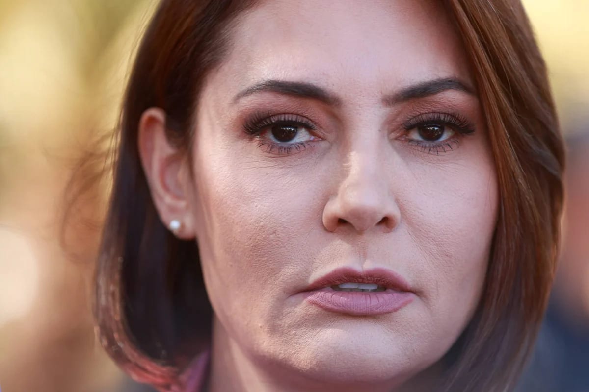 Michelle Bolsonaro registra candidatura ao Senado e declara R$ 4,49 milhões