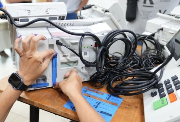 Lacração de urnas para o 2º turno começa em 19 de outubro