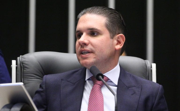 “O povo é soberano e fez a sua escolha”, diz Motta ao parabenizar Lula pela reeleição