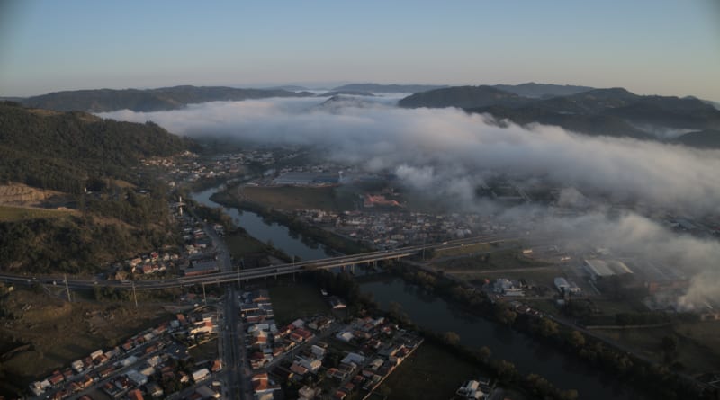 Tubarão entra em alerta para temporais e chuva intensa no fim de semana