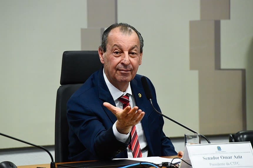 Omar Aziz dá parecer favorável ao fim da escala 6×1 na CCJ do Senado