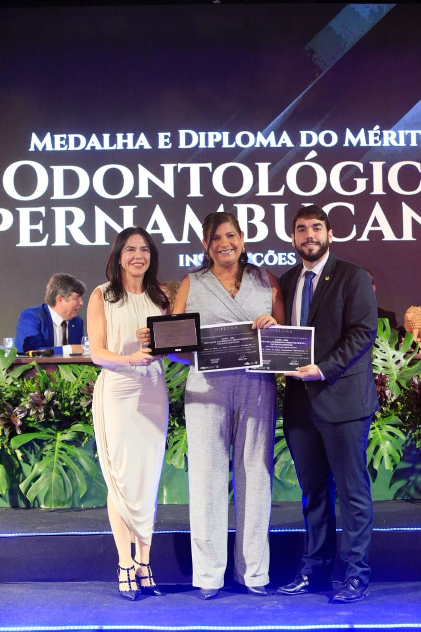 SAOPE do HRA recebe Honra ao Mérito Odontológico Pernambucano