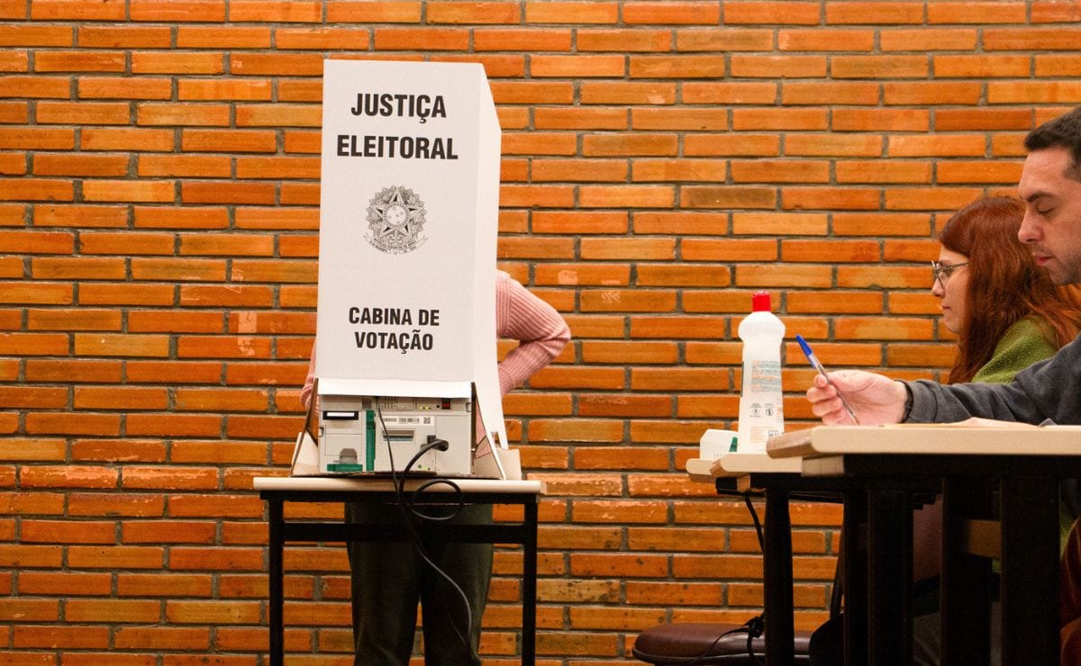 TSE amplia monitoramento de interferência estrangeira para as eleições de 2026