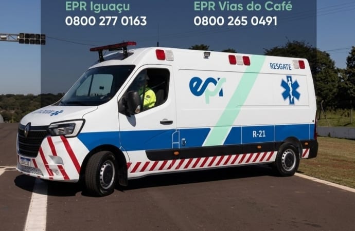 Colisão entre carro e caminhão mobiliza socorro na BR-277 no trevo Bom Jesus
