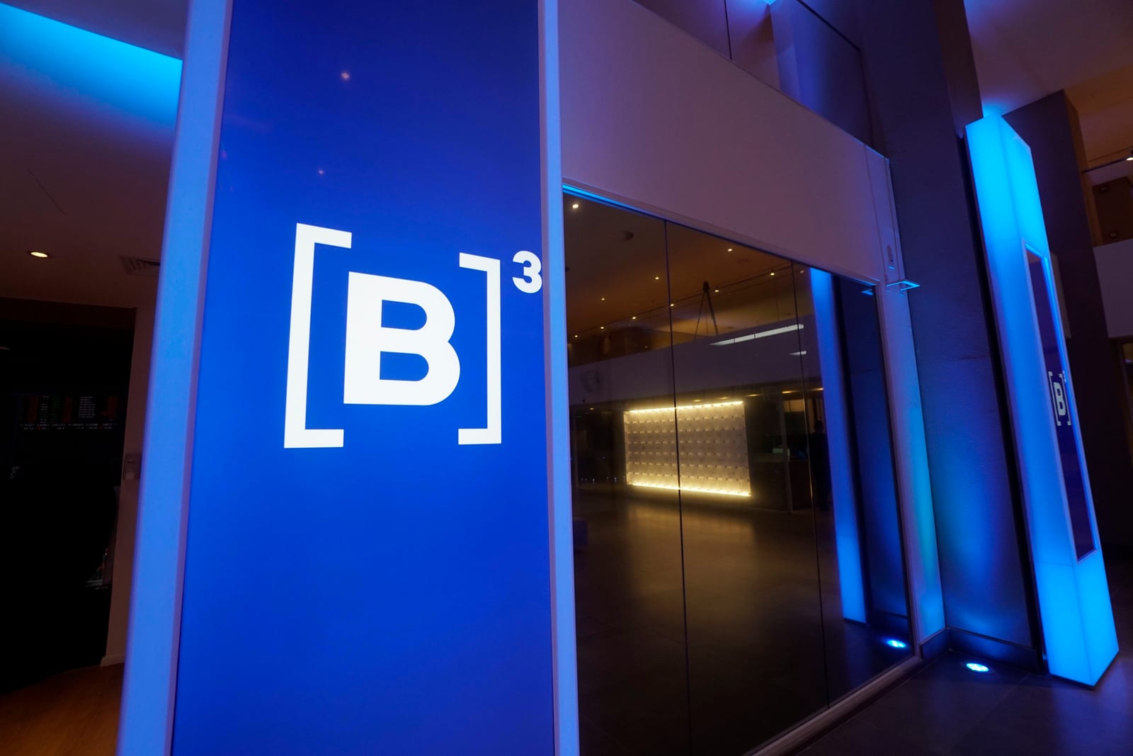 B3 acionou circuit breaker na pré-abertura com Ibovespa indicando queda acima de 20%