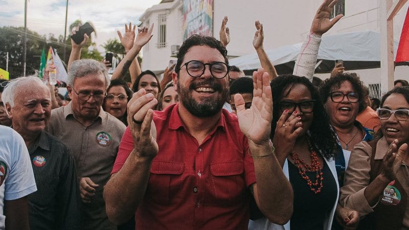 Pressão nacional tenta tirar Ivan Moraes; ele reafirma candidatura ao governo de PE