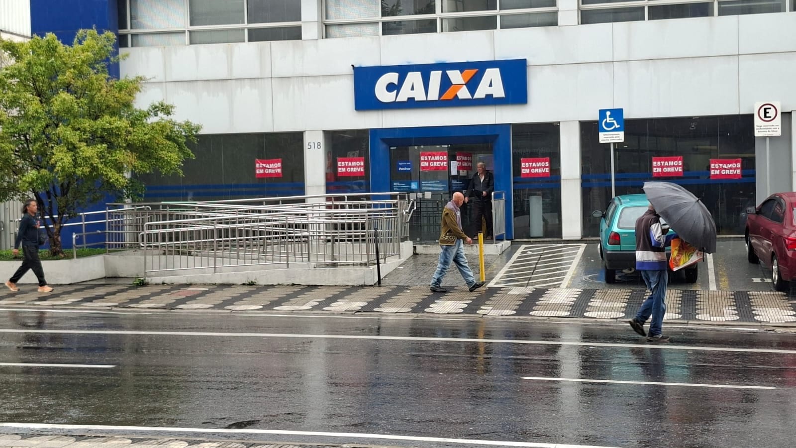 Greve da Caixa completa 12 dias no Alto Tietê; apenas Salesópolis reabre