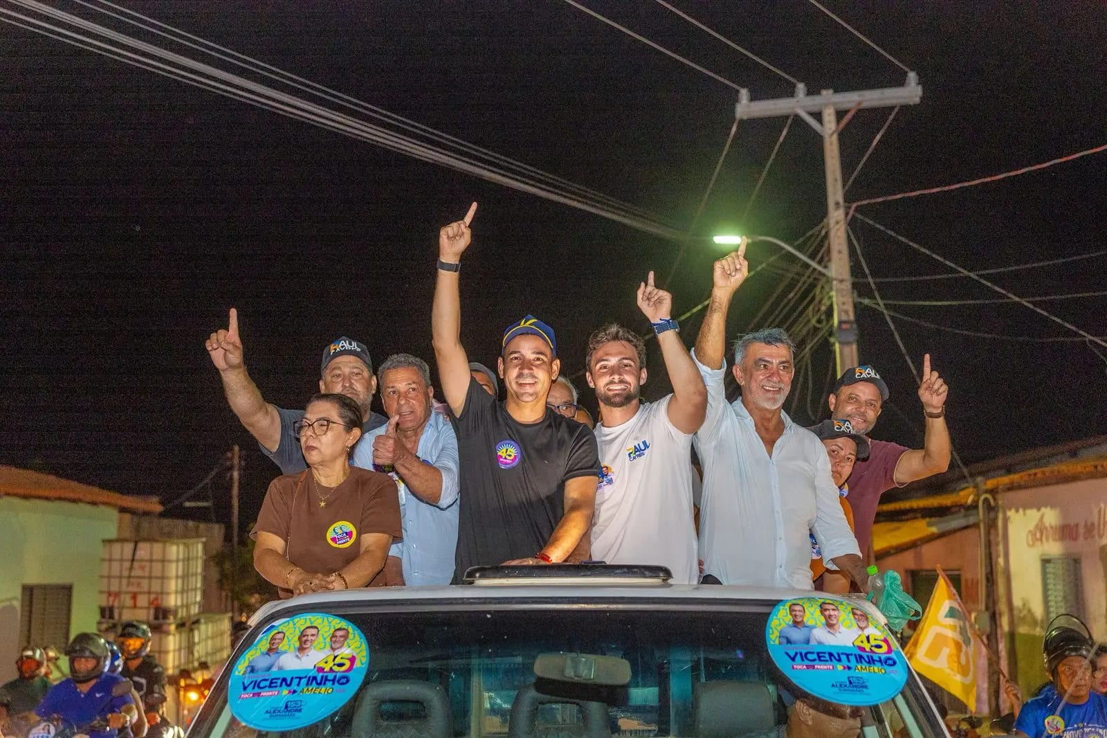 Chapa de Vicentinho Júnior Intensifica Campanha no Norte do Tocantins com Carreatas e Adesão de Vanderlei Luxemburgo