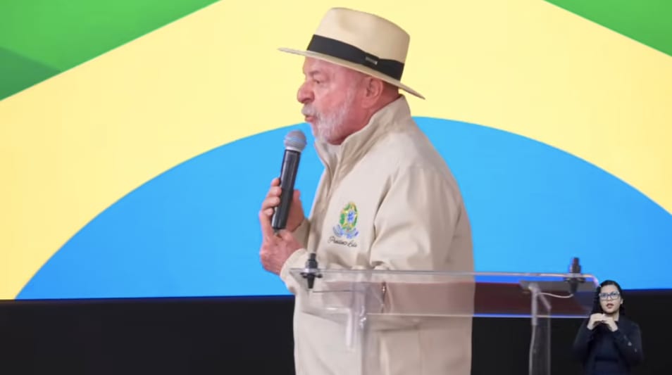 Lula diz que ser lixeiro não dá orgulho: “Coisa pobre”