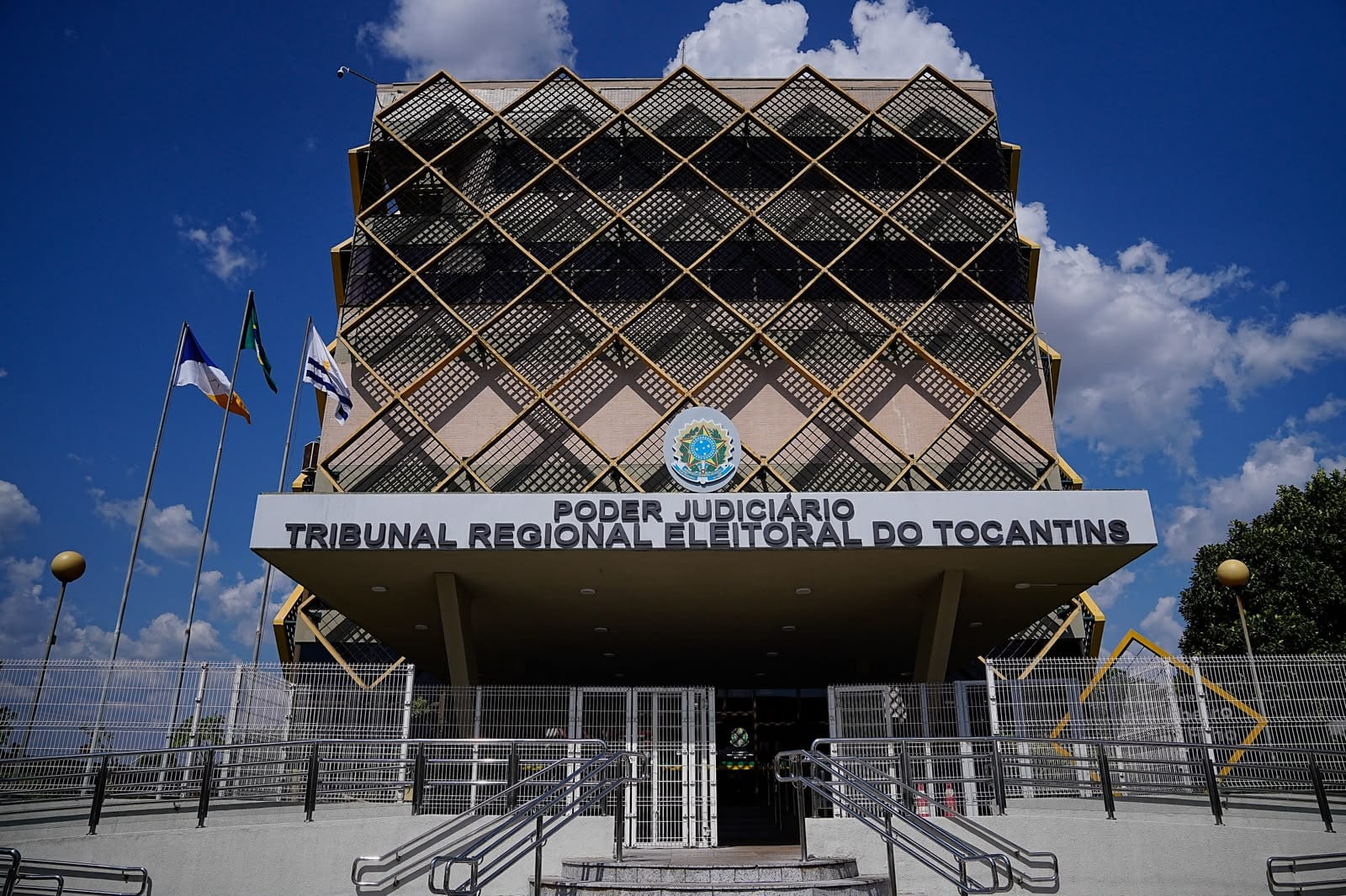 Justiça manda retirar conteúdos sobre Vicentinho de dois portais