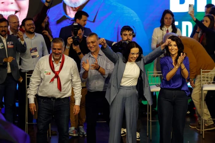 Juliana Brizola inicia campanha no Brique da Redenção