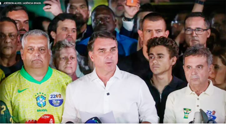 Após intervenção do STF, Flávio Bolsonaro não reconhece vitoria de Lula e pede anulação das eleições