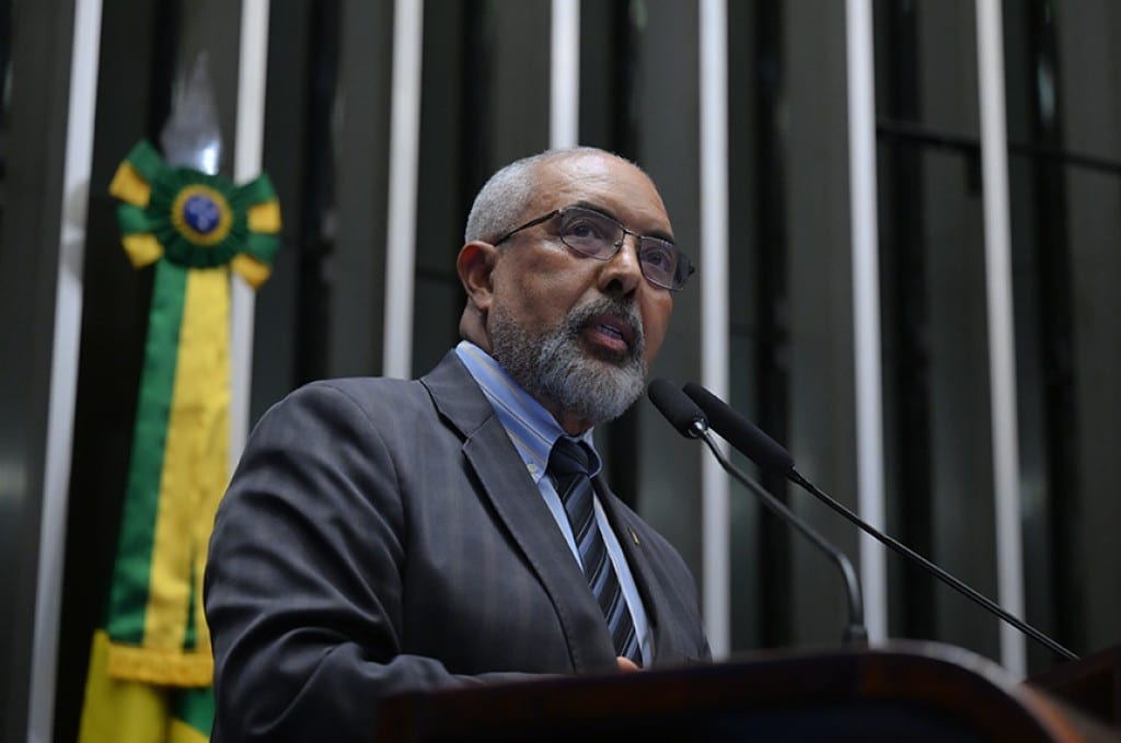 Fim da 6×1 também beneficia quem está na informalidade, argumenta Paim