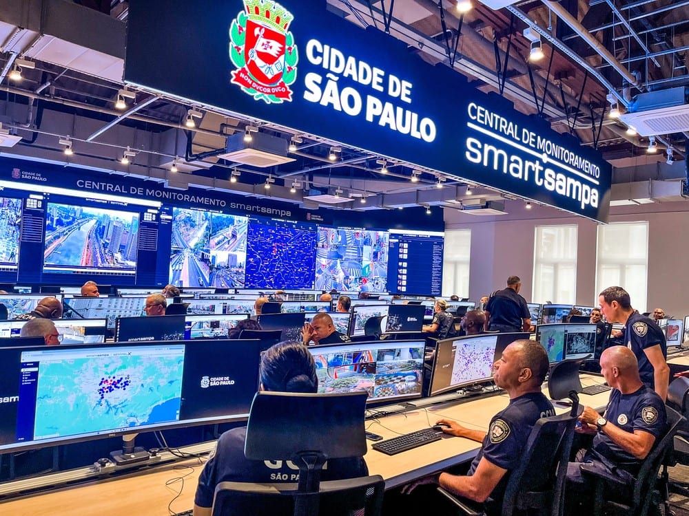 Prefeitura de SP assina acordo com o MP para integrar Smart Sampa em investigações contra facções e agressões contra a m