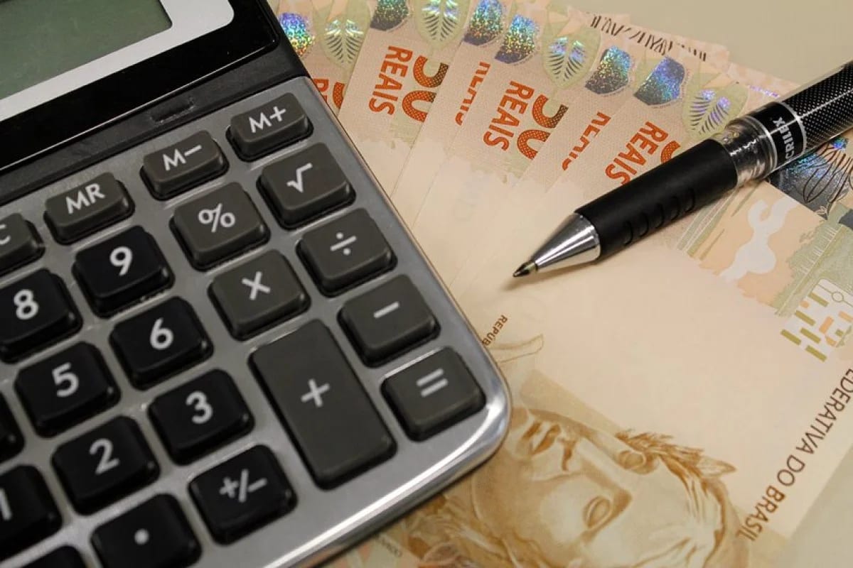 Governo central registra superávit primário de R$ 10,8 bilhões em julho