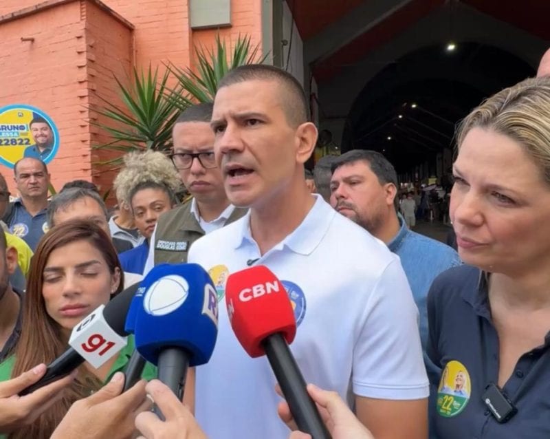 Em Niterói, Douglas Ruas cobra rigor contra violência doméstica no Estado