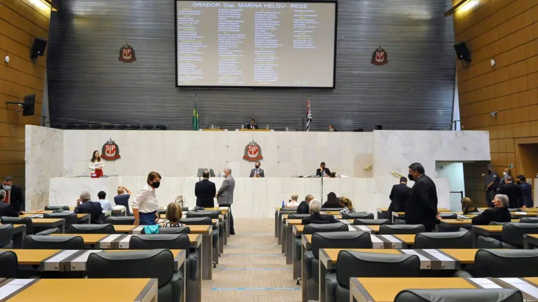 Seis candidatos da região têm votos públicos em pautas polêmicas