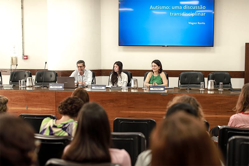Escola do Parlamento abre ciclo de debates sobre autismo em 17/08