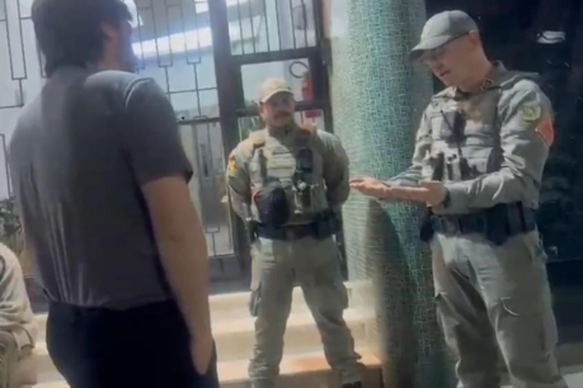 Briga entre vizinhos por divergência política em Porto Alegre resulta em medida protetiva