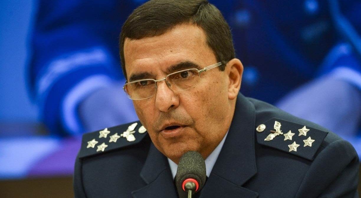 Ex-comandante da FAB chama de ‘leviandade’ fala de Flávio Bolsonaro sobre suposto apoio a Lula