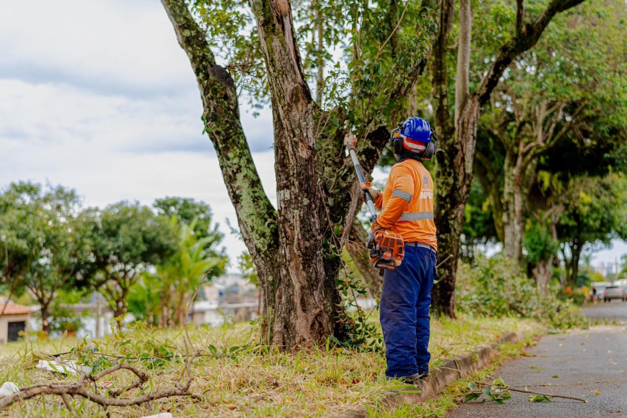Prefeitura realiza serviços urbanos em 56 bairros da cidade entre os dias 26 e 29 em Anápolis