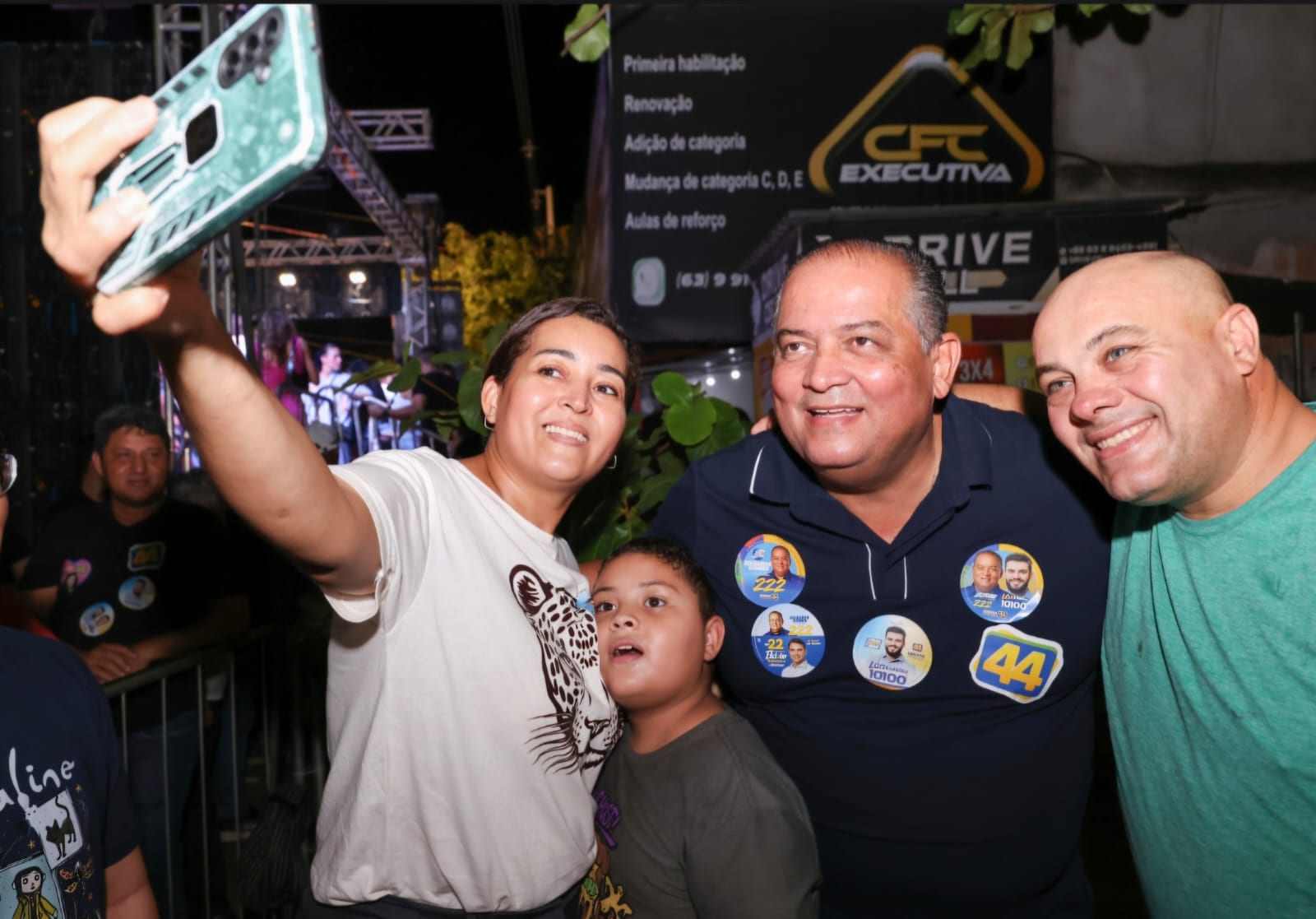 Eduardo Gomes chega a 25% para o Senado na véspera