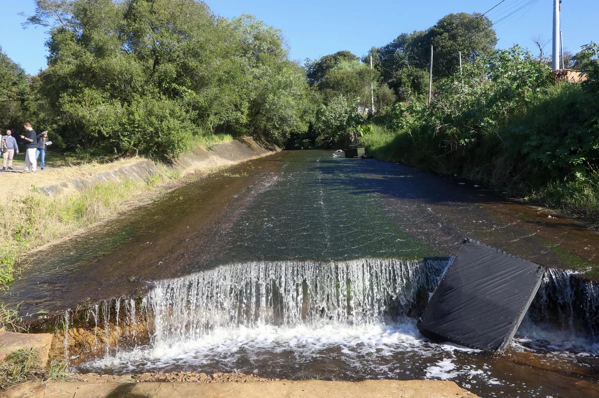 Barragem que atua no controle de cheias na zona sul de Porto Alegre será reforçada