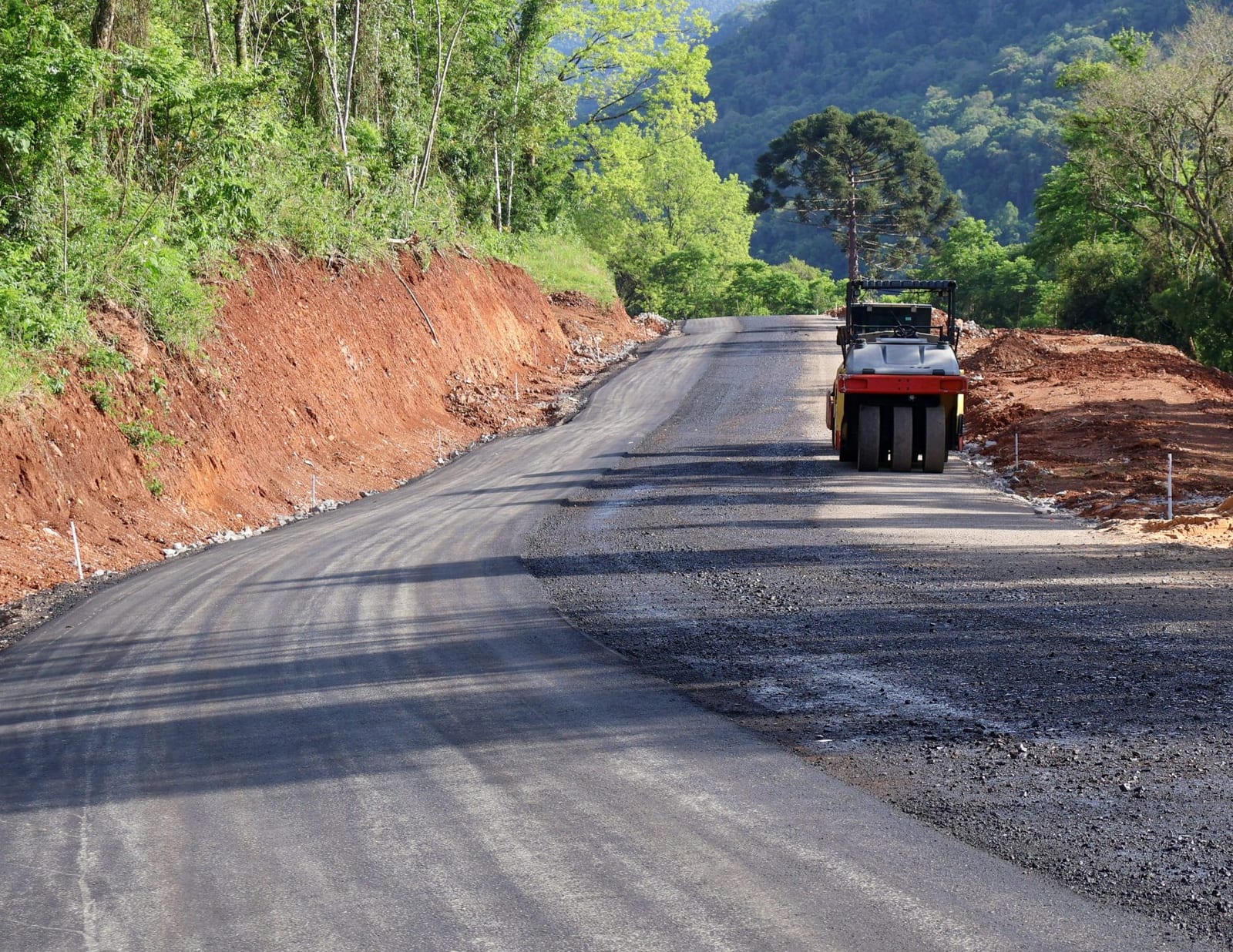 Começa o asfaltamento da estrada “Caminho Pomerano”, em Nova Petrópolis