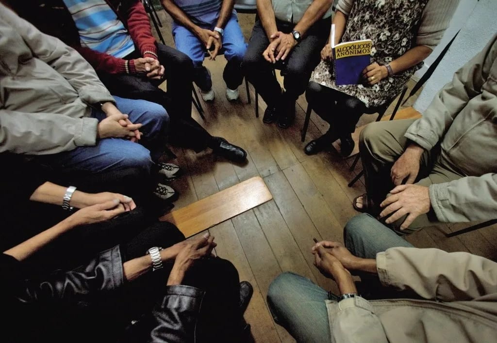 Encontro em Porto Alegre marca os 56 anos dos Alcoólicos Anônimos no Rio Grande do Sul