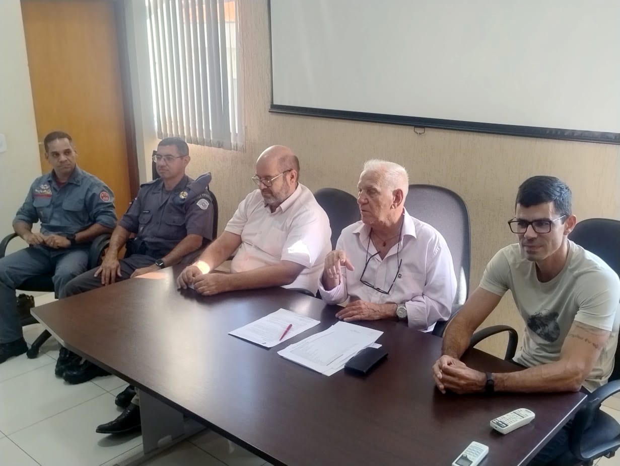 Conseg de Bariri recebe gestor estadual e reforça pedidos por mais polícia