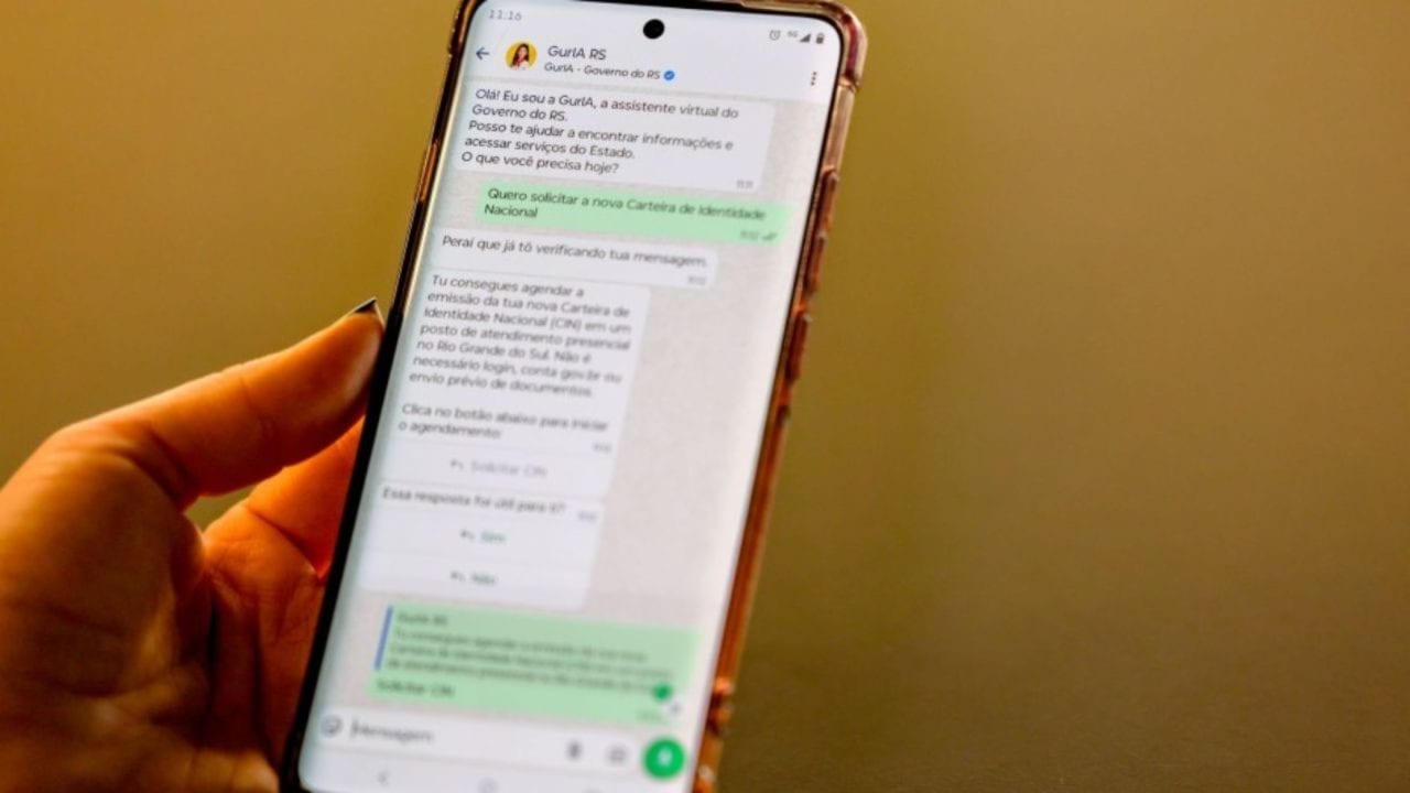 Assistente virtual do governo do Rio Grande do Sul auxilia famílias no processo de matrícula escolar