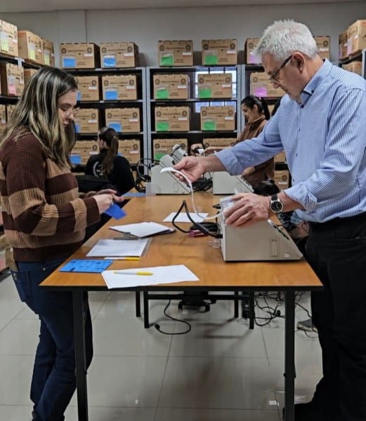 Urnas eletrônicas começam a ser preparadas na 100ª Zona Eleitoral em Tapejara