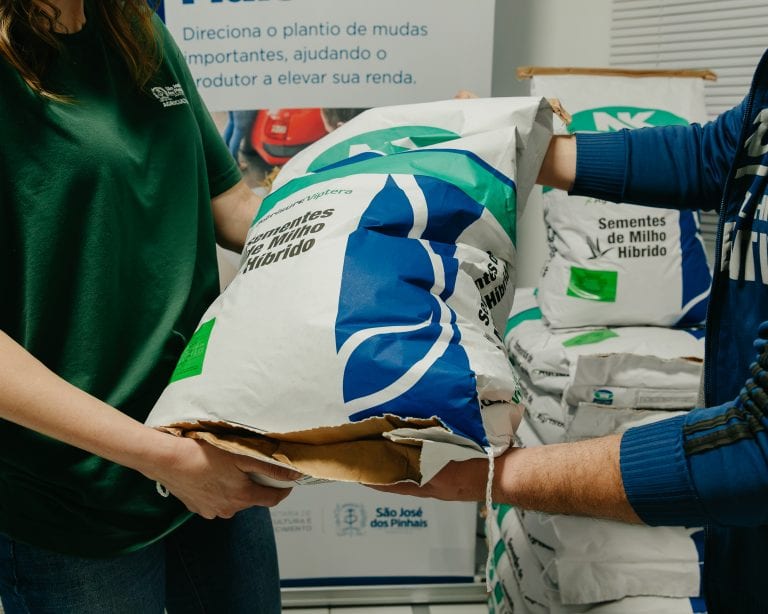 São José entrega sementes a 67 produtores pelo Plante Mais