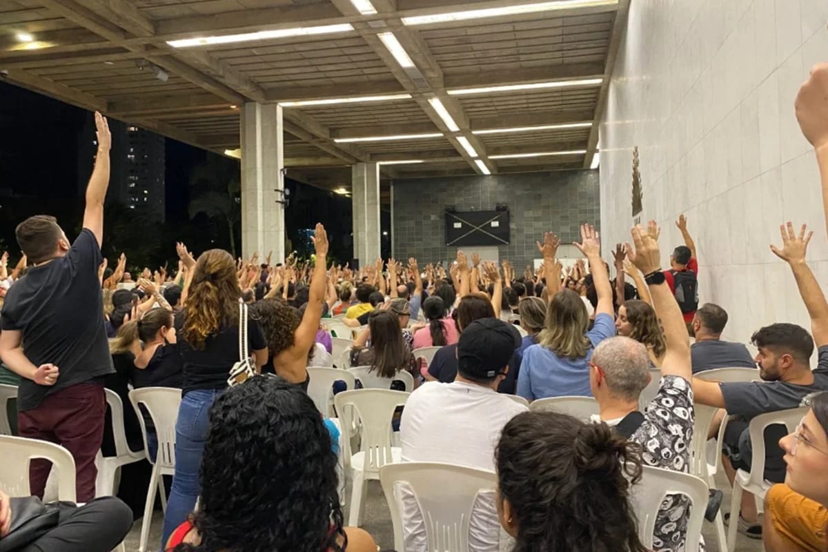 Professores da rede privada de BH votam greve nesta quinta-feira (10/9)