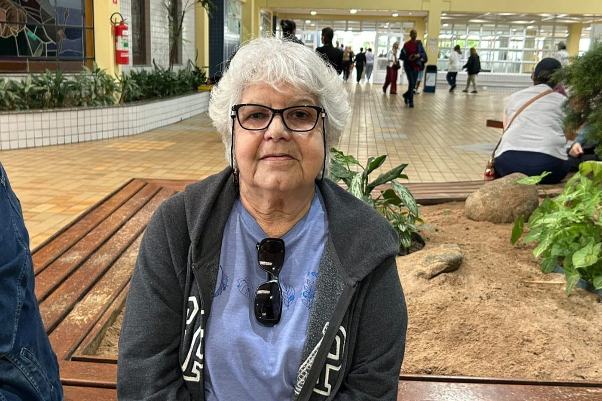 Eleitora de 74 anos vota pensando na família: 'Meu voto faz diferença'