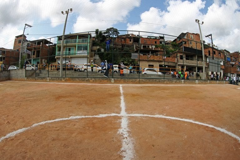 PL 2480/26 cria Política Nacional Campos da Copa para reformar campos em áreas vulneráveis