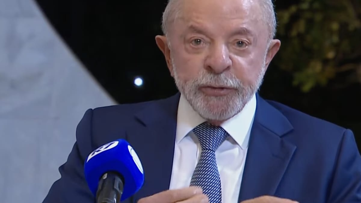 Lula chama adversários de “mequetrefes” e diz querer “fazer muito mais”