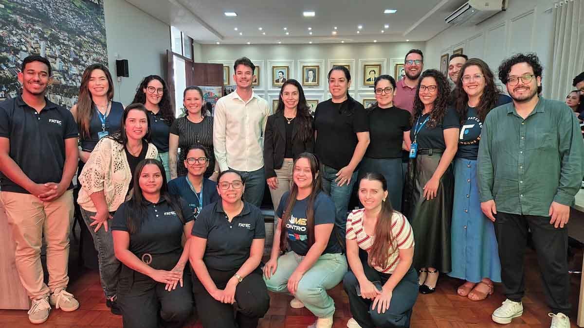 Fatec Ivaiporã, Prefeitura e UEM lançam 12 vagas em residências de saúde