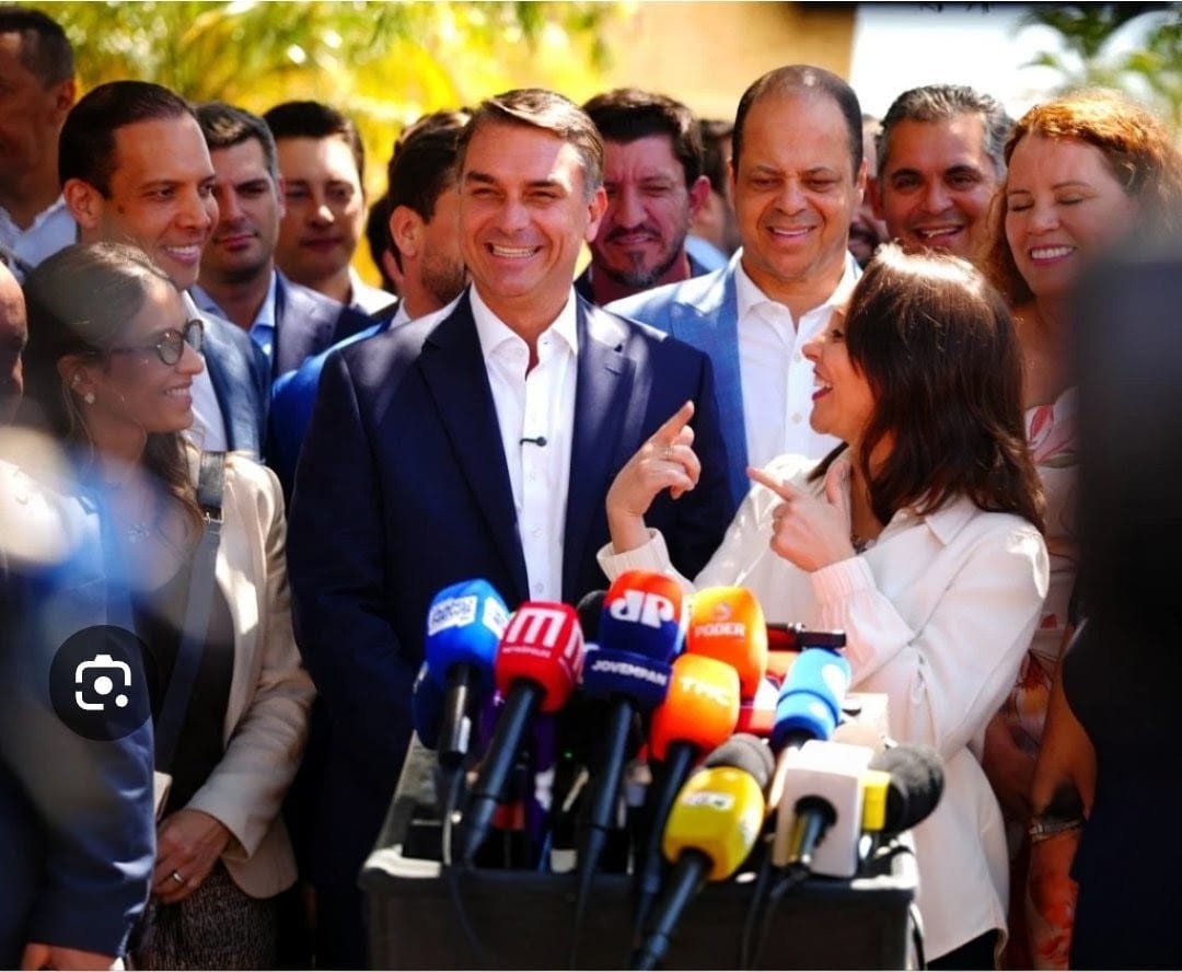 🗳️🇧🇷 ELEIÇÕES 2026 | PODEMOS OFICIALIZA APOIO A FLÁVIO BOLSONARO E AMPLIA ALIANÇA PARA CINCO PARTIDOS NO SEGUNDO TURN