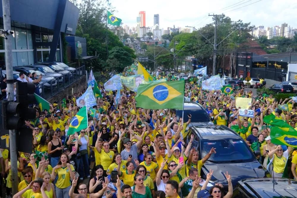 Sergio Moro e Filipe Barros reúnem apoiadores de Flávio Bolsonaro em Londrina
