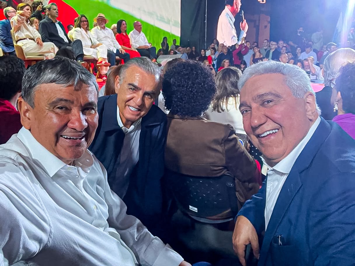 Laurez Moreira se une a Lula em convenção e projeta mudanças no Tocantins