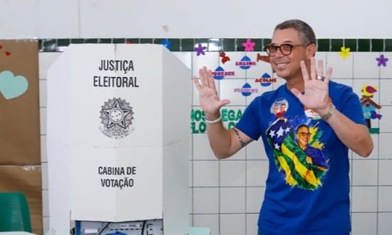 Mitidieri (PSD) votou em Aracaju e se diz confiante na reeleição