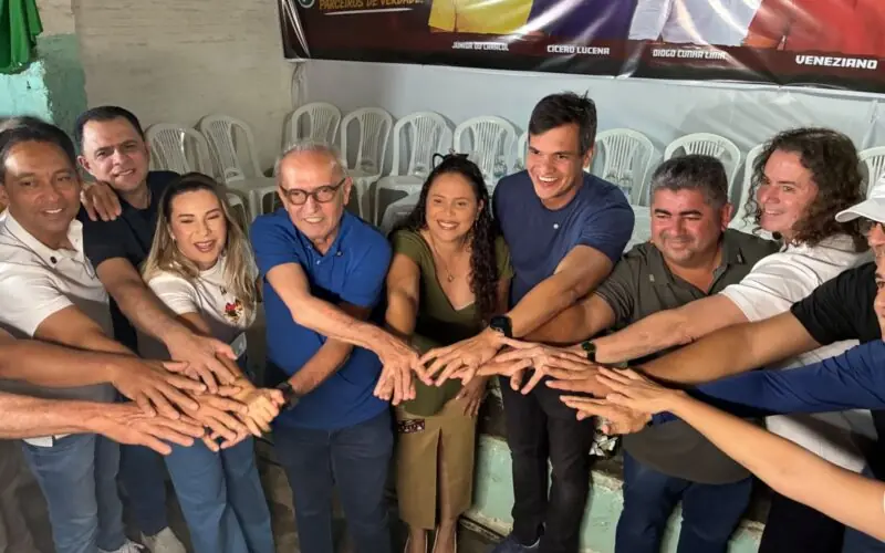 Prefeito de Lagoa de Roça declara apoio a Cícero Lucena para governador